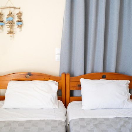 Nefeli Rooms Agia Marina Extérieur photo