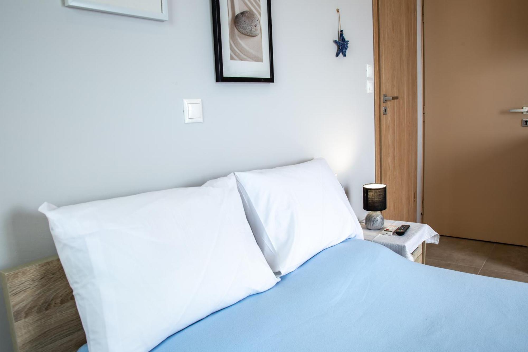 Nefeli Rooms Agia Marina Extérieur photo
