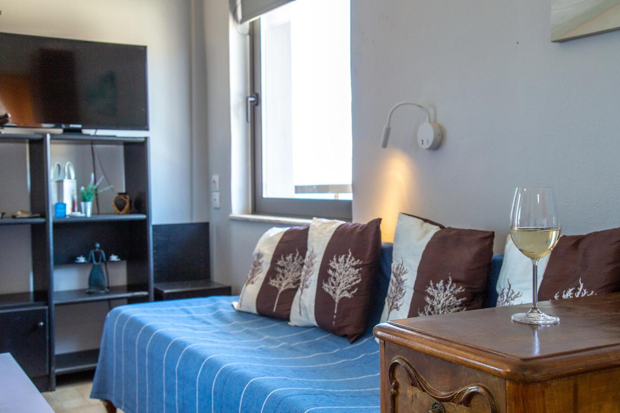 Nefeli Rooms Agia Marina Extérieur photo