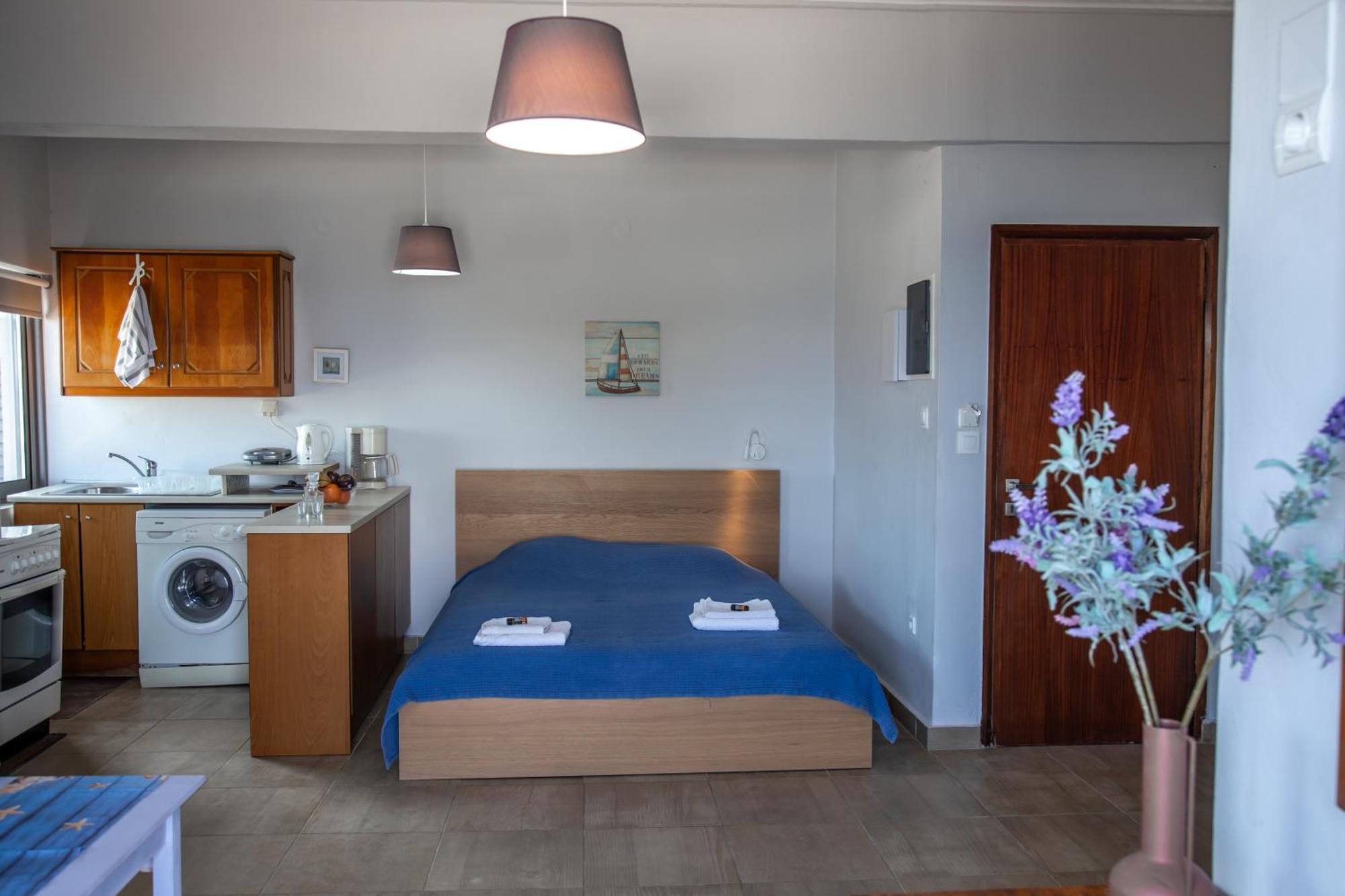 Nefeli Rooms Agia Marina Extérieur photo