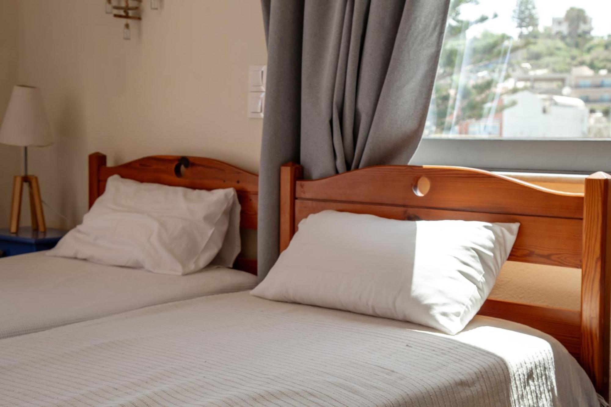 Nefeli Rooms Agia Marina Extérieur photo