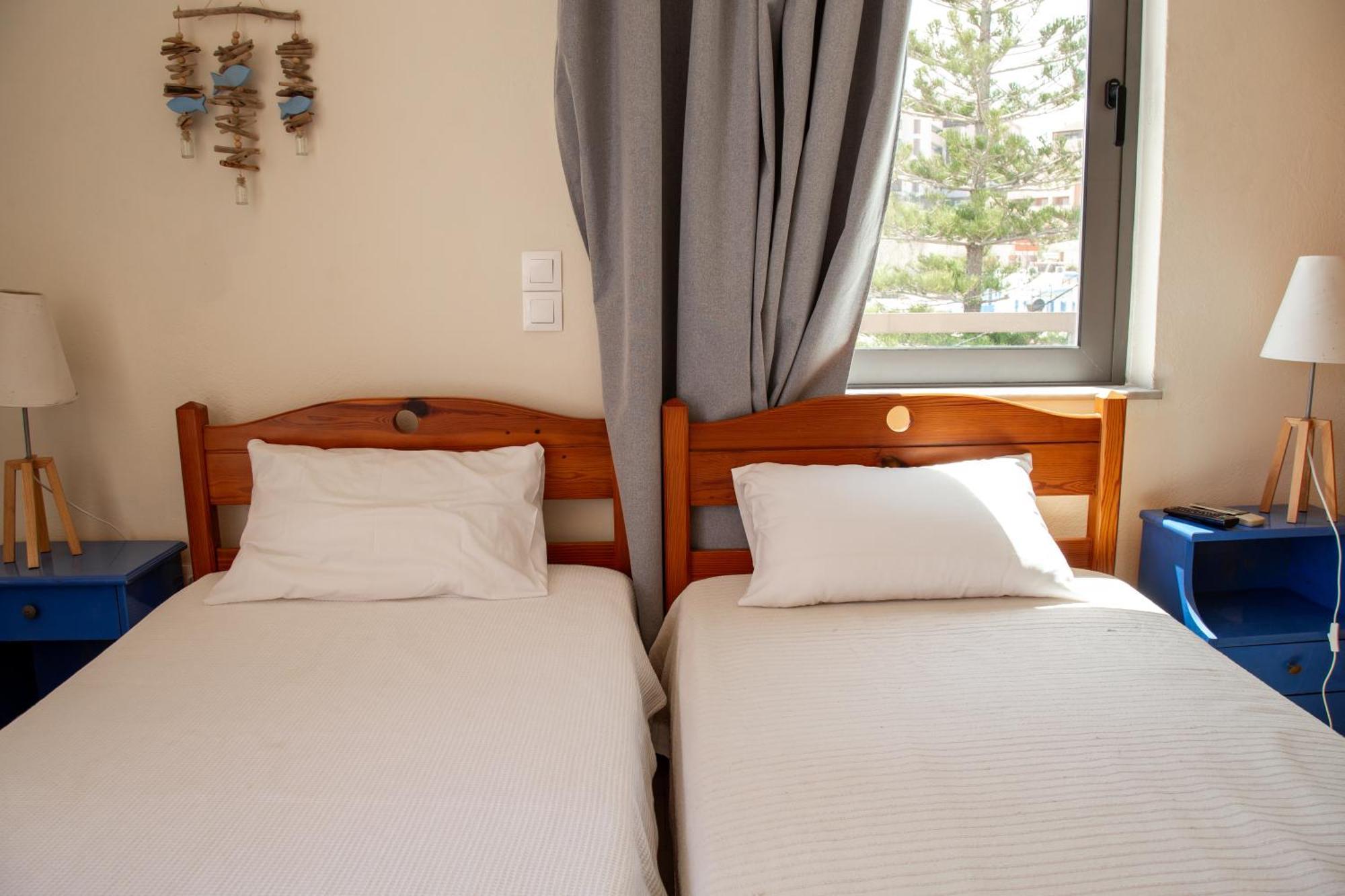 Nefeli Rooms Agia Marina Extérieur photo