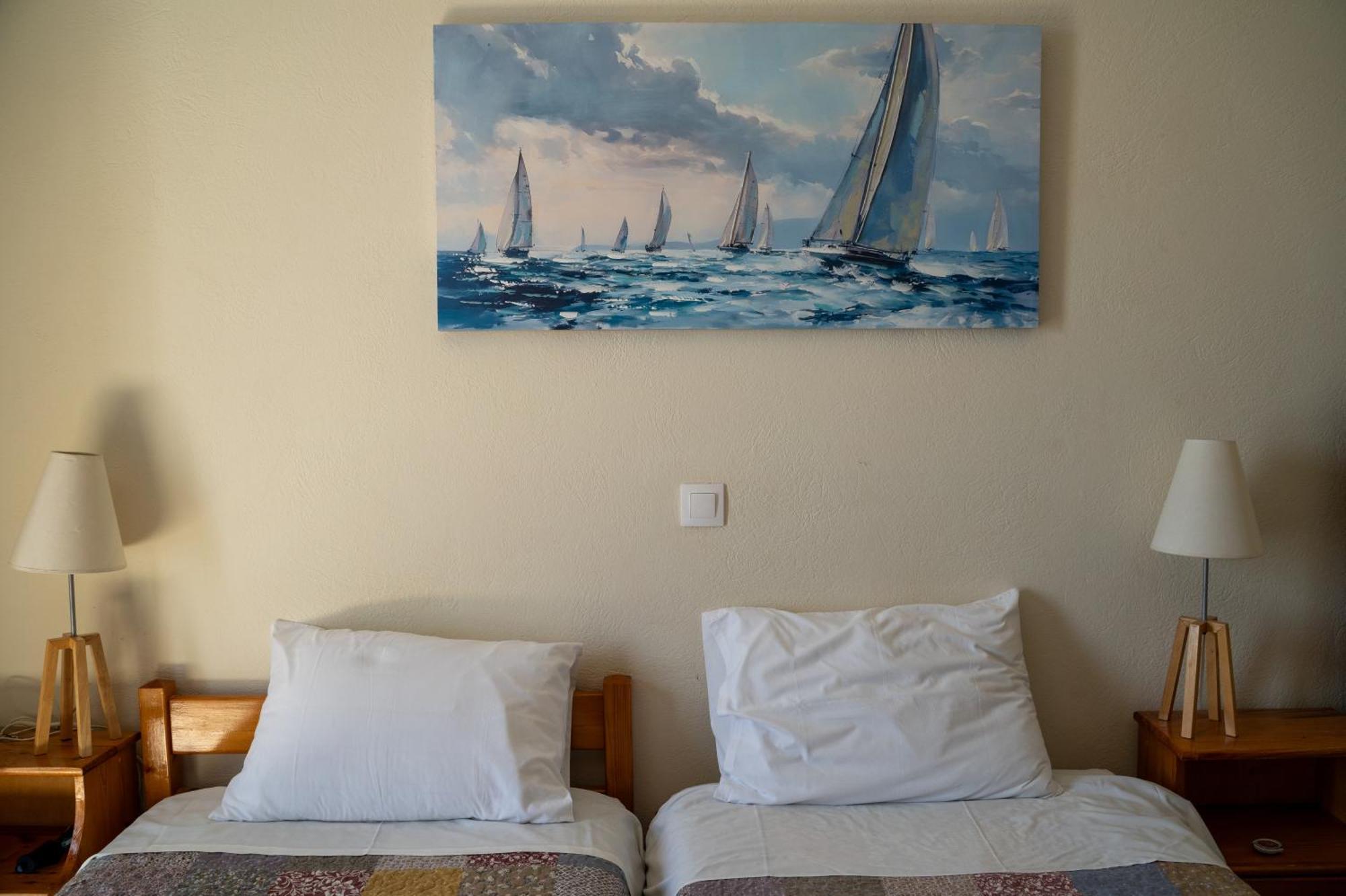 Nefeli Rooms Agia Marina Extérieur photo