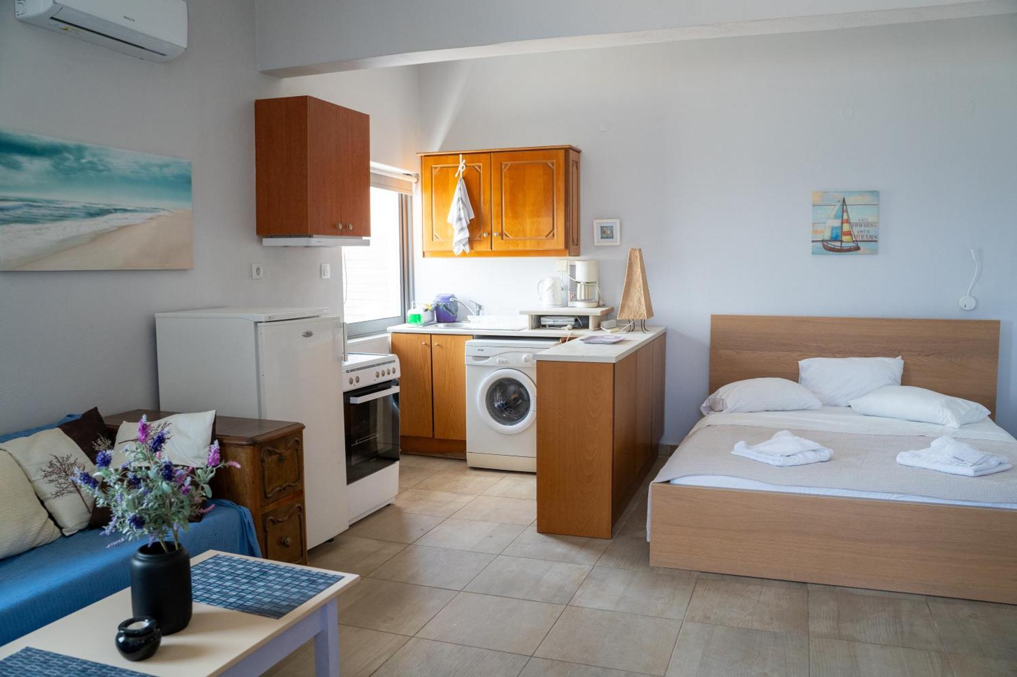Nefeli Rooms Agia Marina Extérieur photo