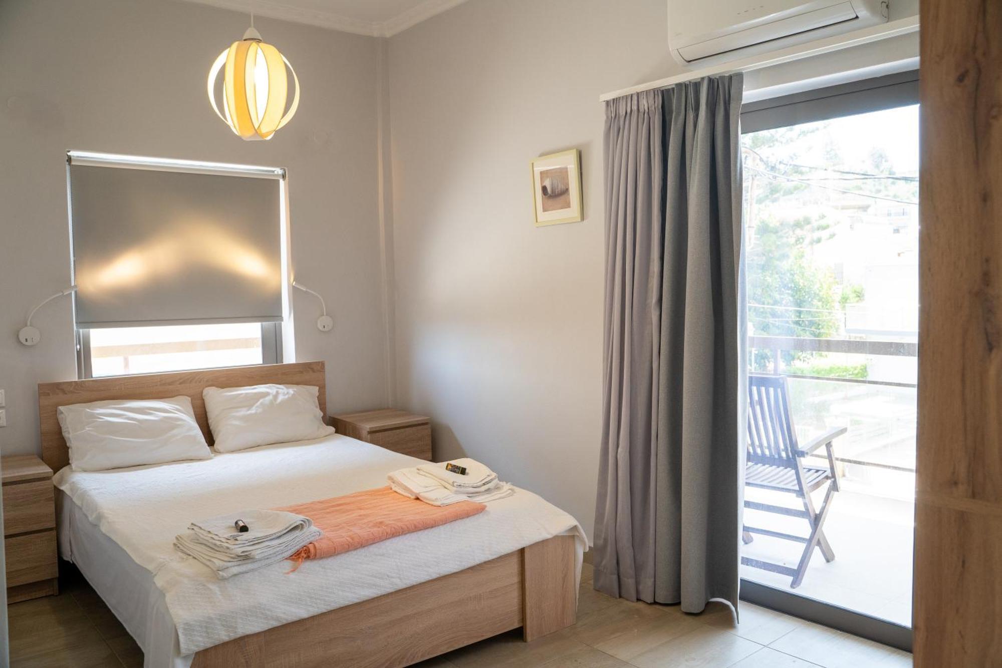 Nefeli Rooms Agia Marina Extérieur photo